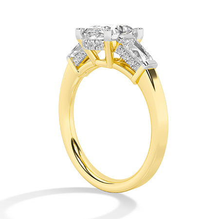Oval LG Diamond Ring in White Gold - Binson Diamonds Antwerp