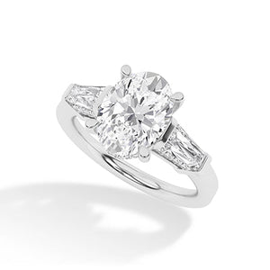 Oval LG Diamond Ring in White Gold - Binson Diamonds Antwerp