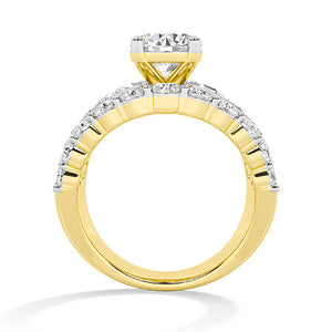 Round Lab-Grown Diamond Ring in 18K yellow gold, front view