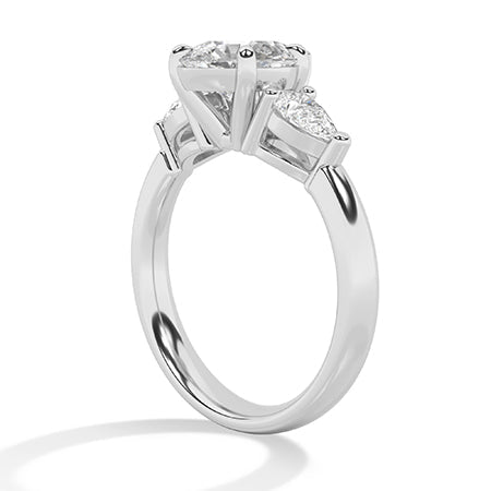 Pear LG Diamond Ring in Yellow Gold - Binson Diamonds Antwerp