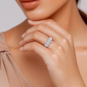 Oval LG Diamond Ring in Yellow Gold - Binson Diamonds Antwerp