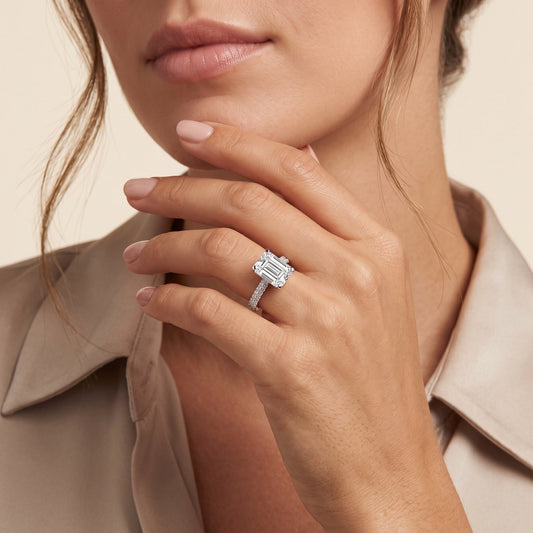 Emerald LG Diamond Ring
