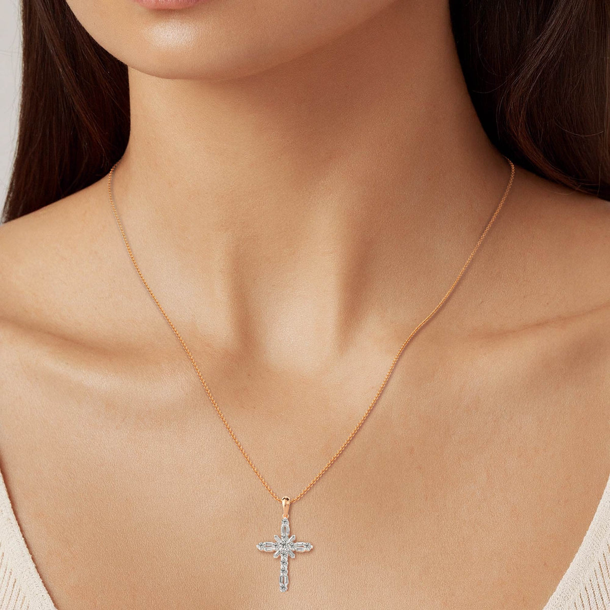 Round LG Diamond Pendant in Yellow Gold - Binson Diamonds Antwerp
