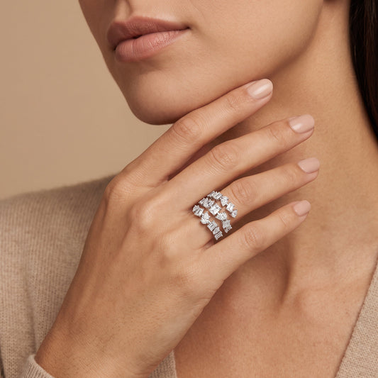 Emerald LG Diamond Ring