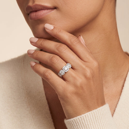 Round LG Diamond Ring