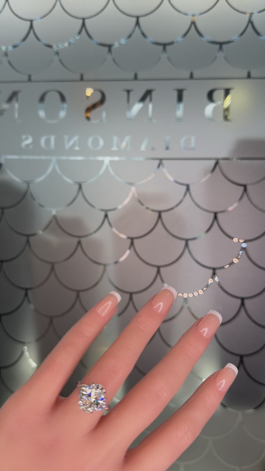 Eterna Tria Oval Ring